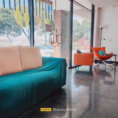Allbes Parklands Hotel Klang Esterno foto
