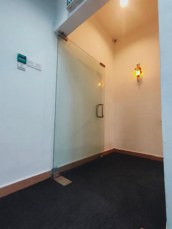 Allbes Parklands Hotel Klang Esterno foto