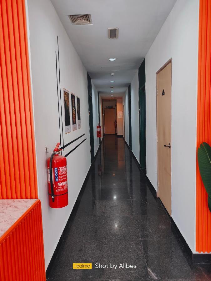 Allbes Parklands Hotel Klang Esterno foto