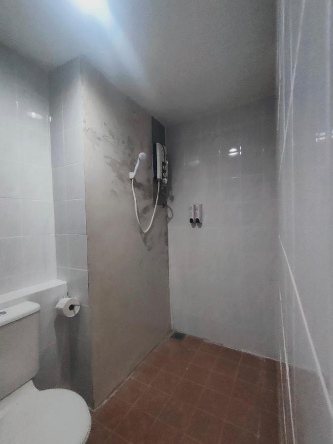 Allbes Parklands Hotel Klang Esterno foto